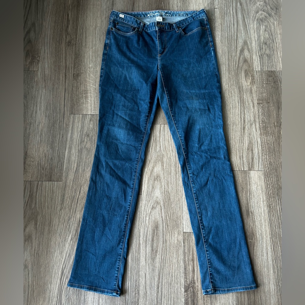 Eddie Bauer “curvy” straight women’s jeans size 12 medium wash gently used